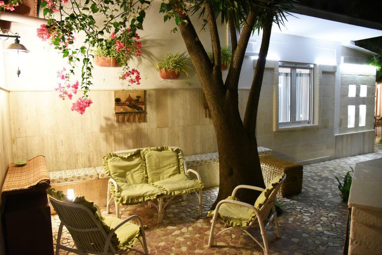 B&B Al Vecchio Glicine Torre Canne Exterior photo
